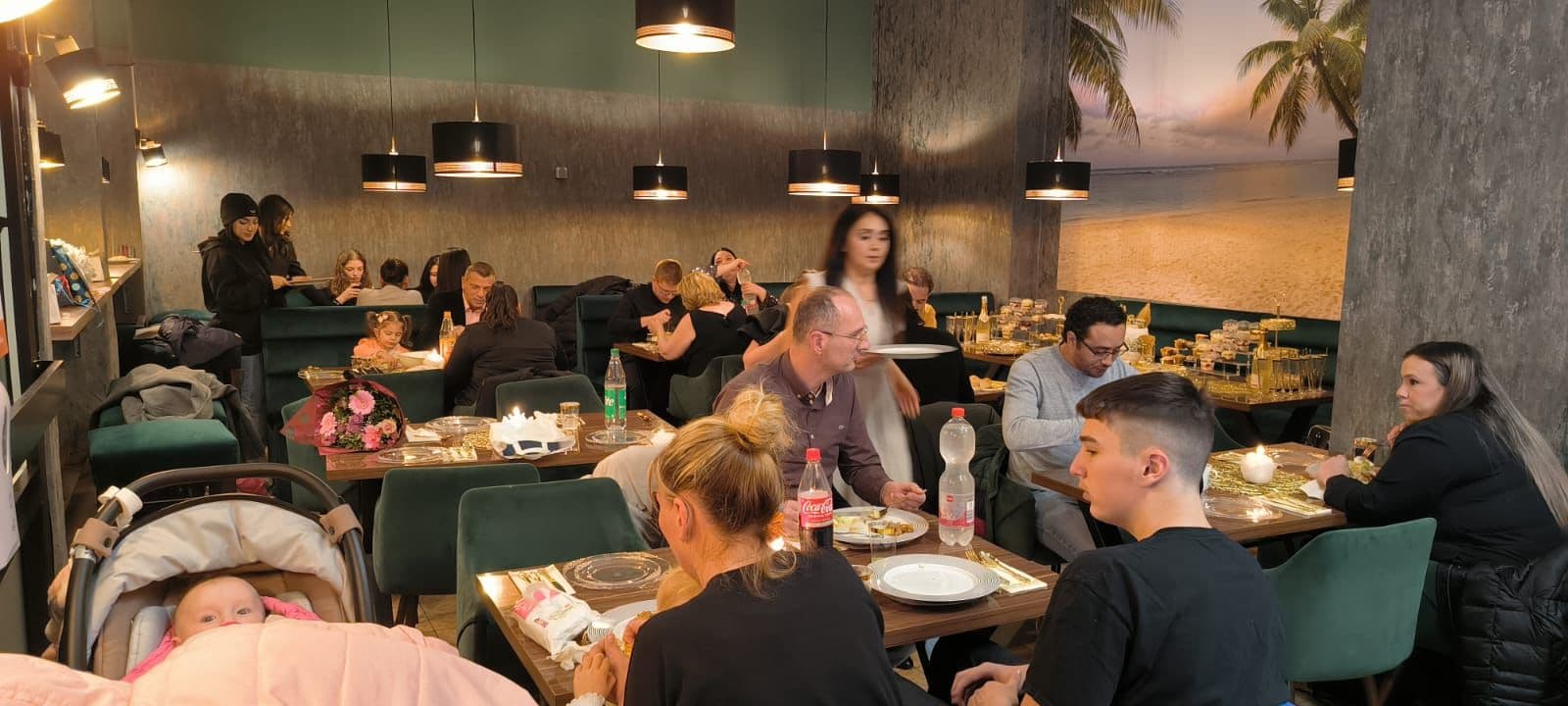 Restaurant event dining