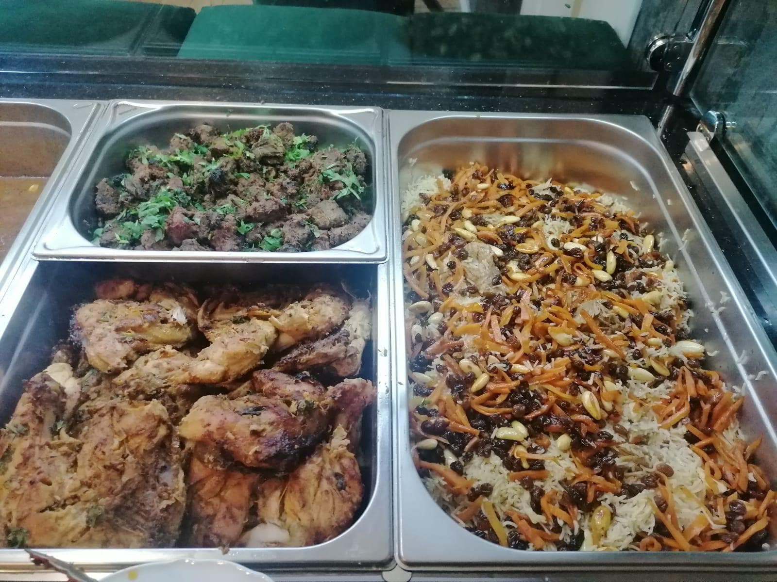 Kabuli pulao with chicken and rice